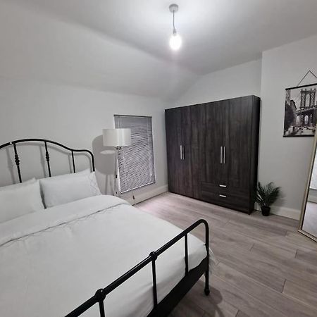 Modern Belfast City Home Bagian luar foto