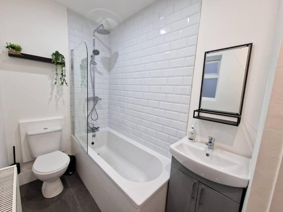 Modern Belfast City Home Bagian luar foto